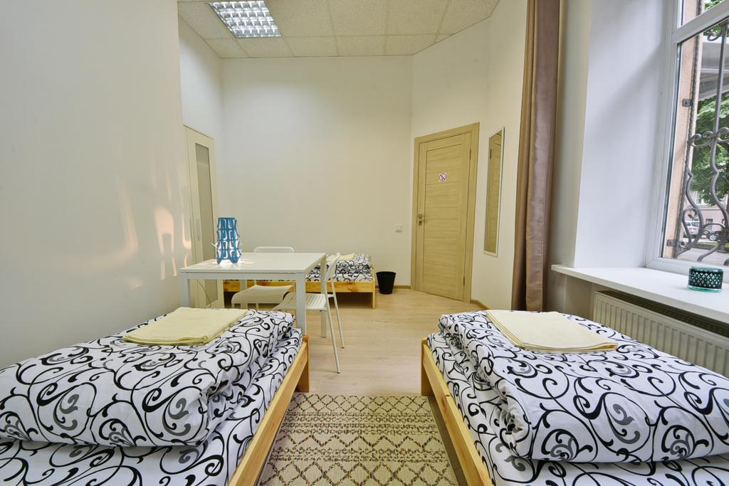 Laisves Avenue Hostel "Easy Kaunas" Екстериор снимка