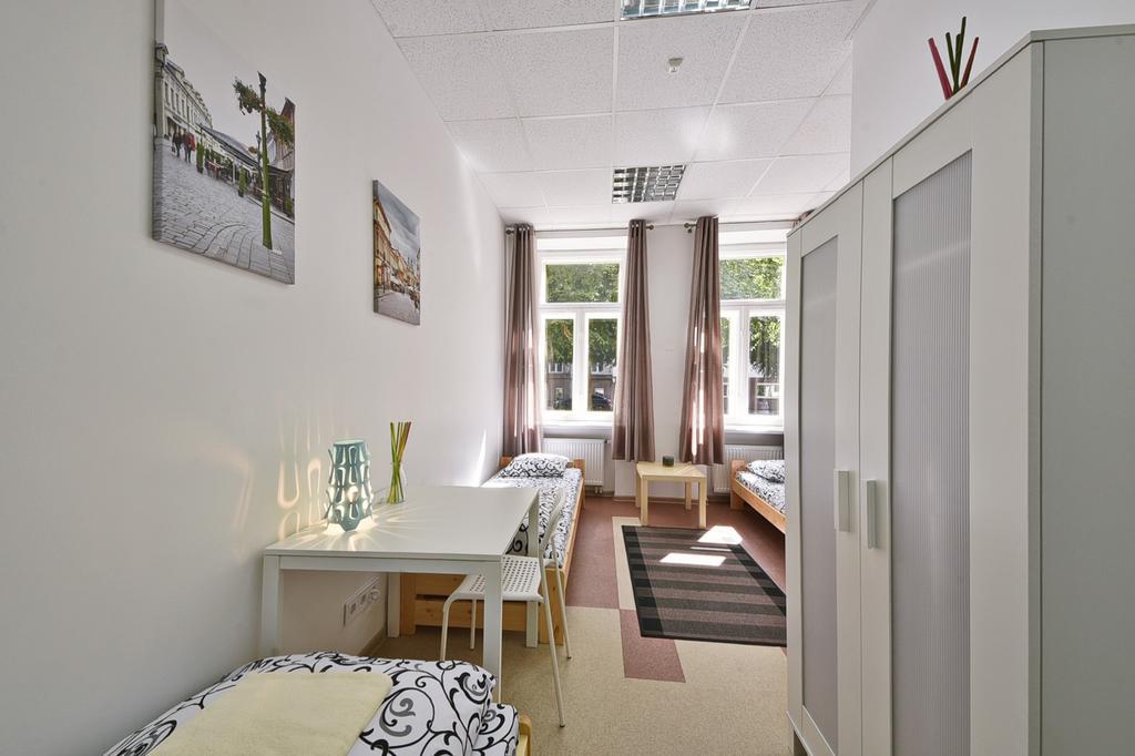 Laisves Avenue Hostel "Easy Kaunas" Екстериор снимка