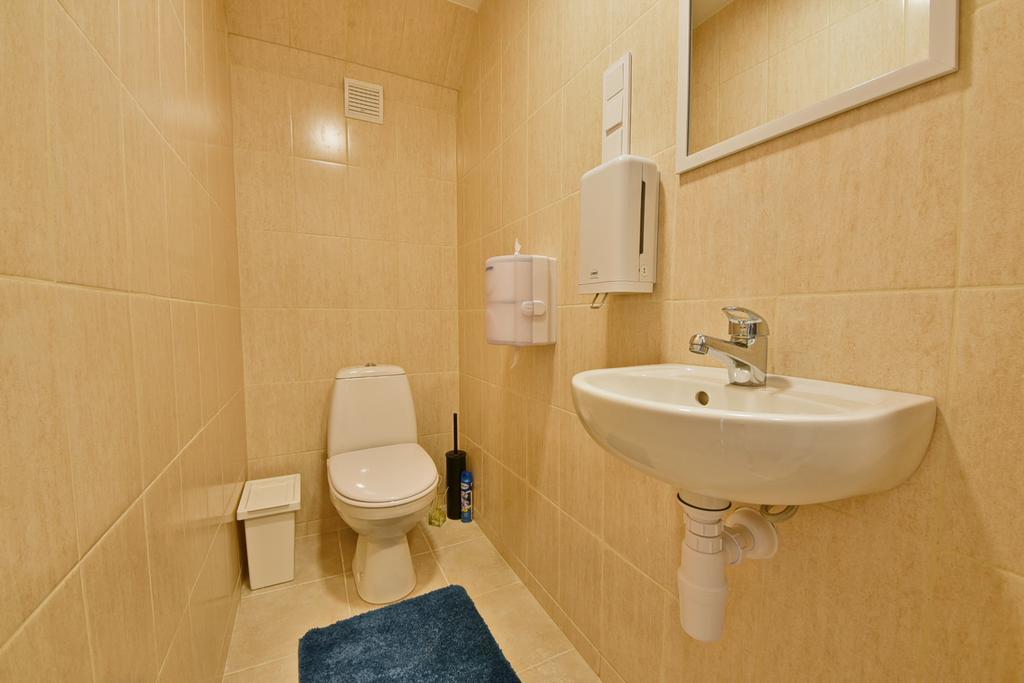 Laisves Avenue Hostel "Easy Kaunas" Екстериор снимка