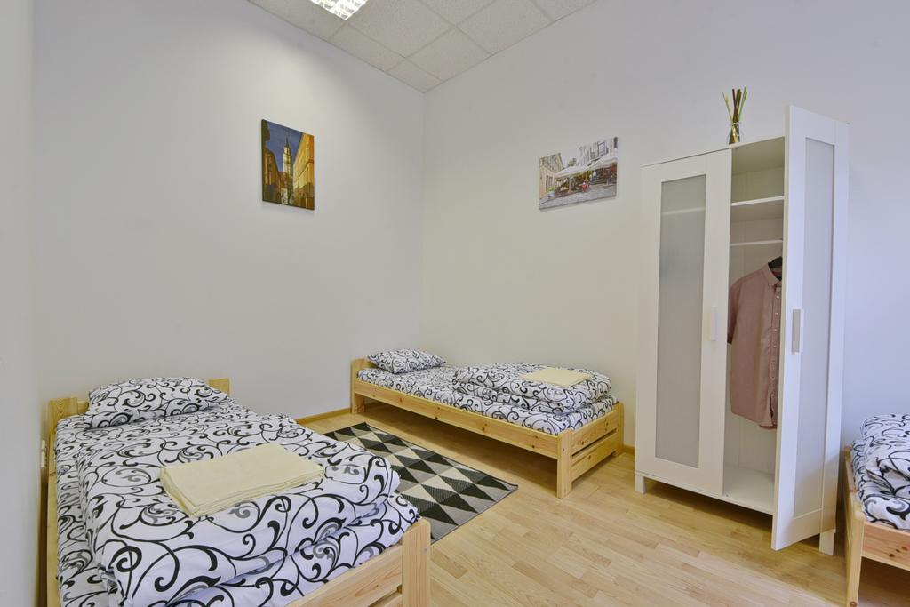 Laisves Avenue Hostel "Easy Kaunas" Екстериор снимка