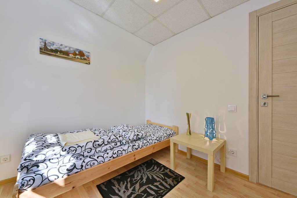 Laisves Avenue Hostel "Easy Kaunas" Екстериор снимка